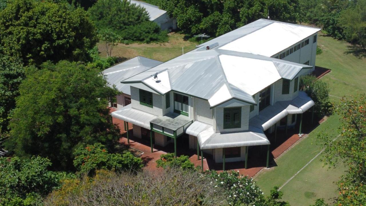 Oceania House Hotel Bantam Village Exterior foto
